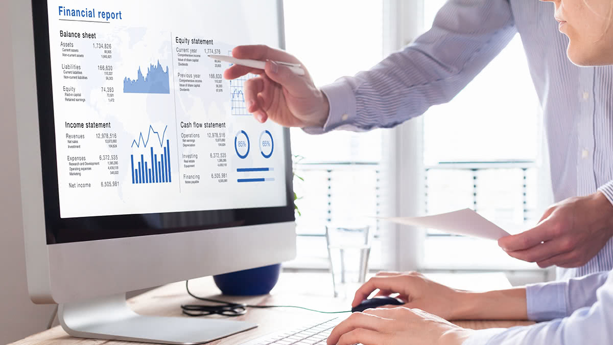 15 Small Business Finance Tips by Our Experts