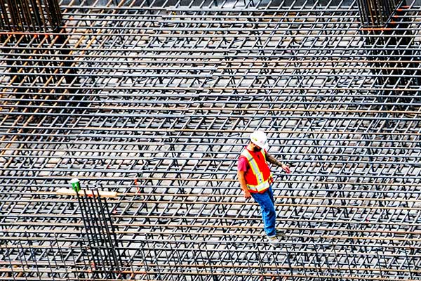 Construction vs. Restaurant Business Outlook 2026